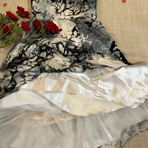 Cartise Women Black White And Gray Cocktail Dress Size 2 - Picture 3 of 10